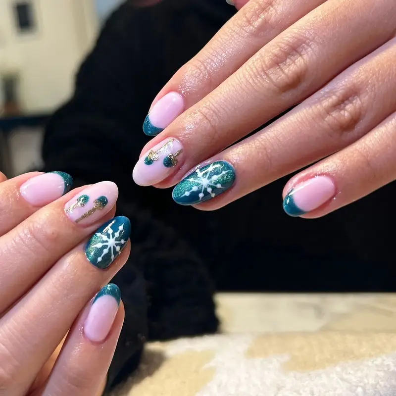 Manicura hecha en Mapi Beauty